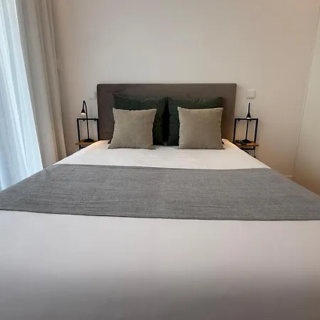 V Mar Pool & Appartement
